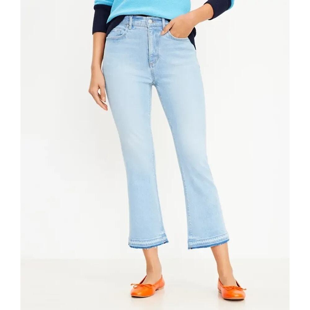 LOFT High Rise Curvy Kick Crop Raw Hem Jeans Blue 2 / 26